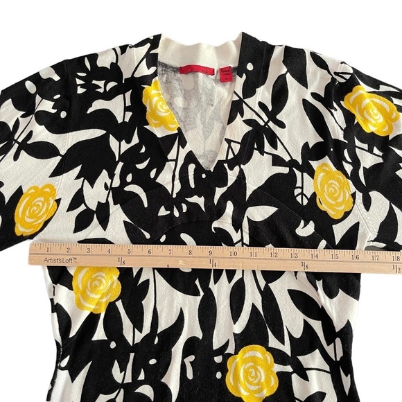 Yellow Floral Black White Pattern Fit & Flare Bell Sleeve Womans Knit Sweater‎ - Picture 8 of 9